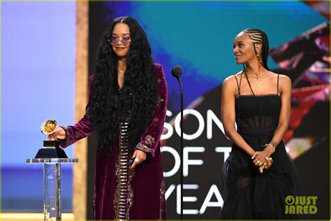 H.E.R Wins Song of the Year, Beats Starry Crowd for Top Honor at ...