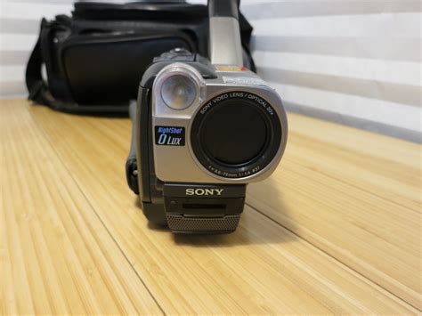 Sony CCD-TRV37 "XR" Hi8, Video8 8mm Camcorder Tape Player Watch, Convert, Record - Camcorders