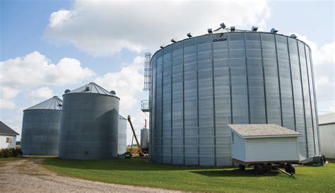 Your Silo Field Guide: What They Are & What They Do - Hobby Farms