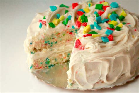 Funfetti Cake | 12 Tomatoes