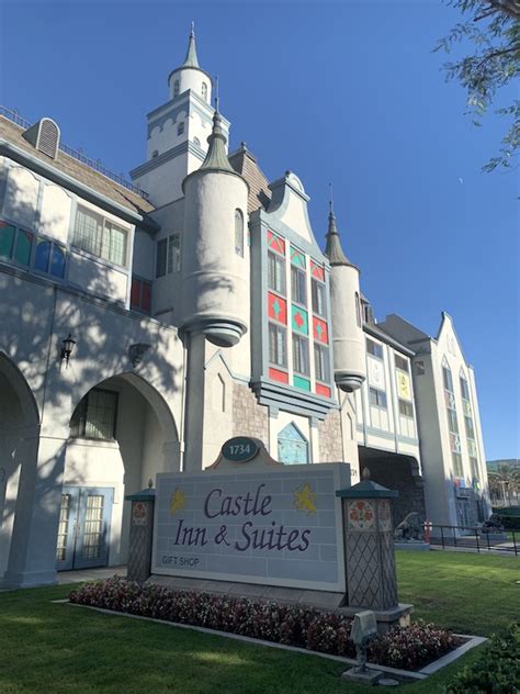 Castle Inn and Suites Review: Hotels for Families near Disneyland