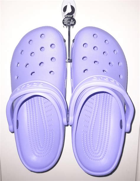 Crocs with no holes on the top : r/crocs