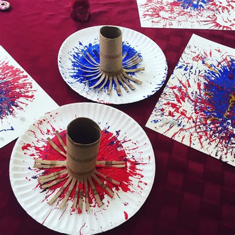 Fireworks Painting - Easy Patriotic Craft for Kids - Glitter On A Dime