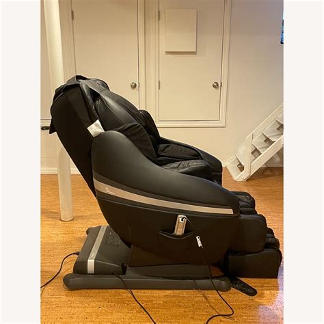 Inada Dreamwave Massage Chair - AptDeco