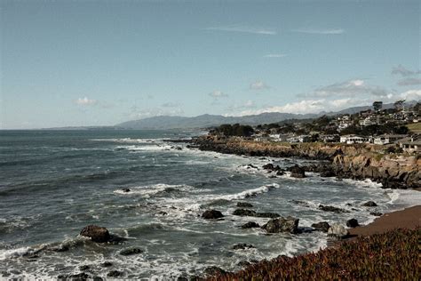 A Travel Guide to Cambria, California