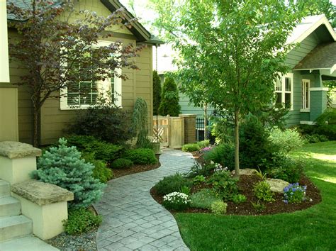 How To Make A Front Yard Look Nice at Philip Hanson blog