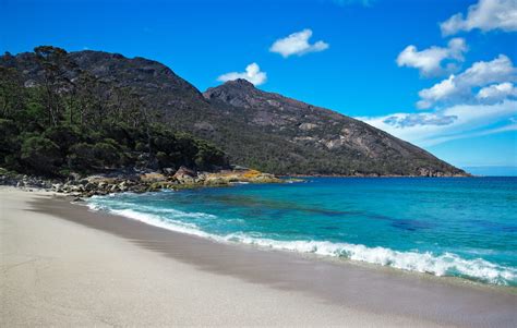 FULL GUIDE to Freycinet National Park. Walks+Practical Info