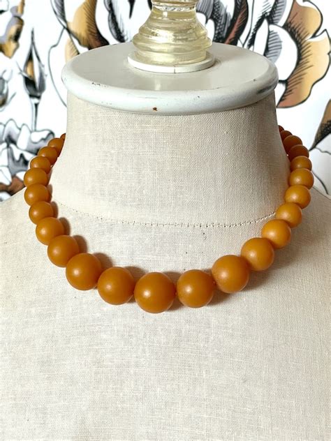 bakelite vintage beaded - Gem