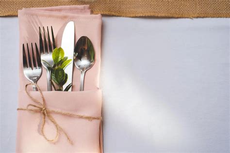 How To Wrap Silverware In A Paper Napkin | Storables