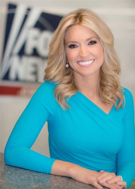 Ainsley Earhardt FOX News, Bio, Age, Height, Married, Salary & Net ...