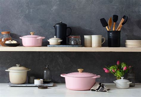 How to Pick Your Le Creuset Color Palette in 2023 | Le creuset colors ...