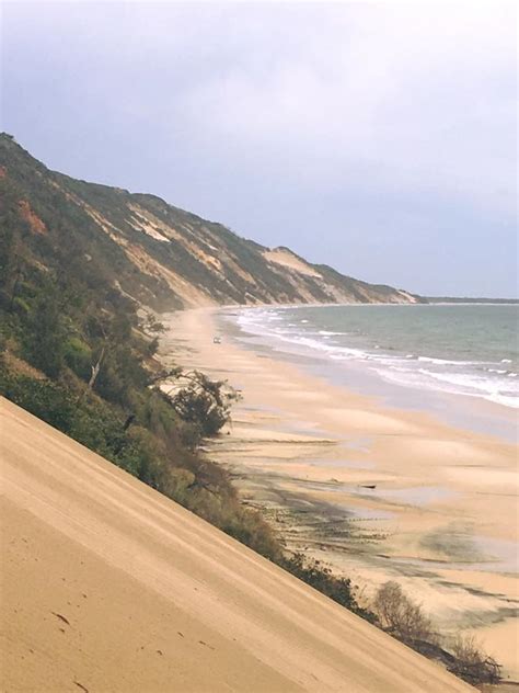 Rainbow Beach / Double Island Gallery - Rainbow Beach Adventure Centre ...