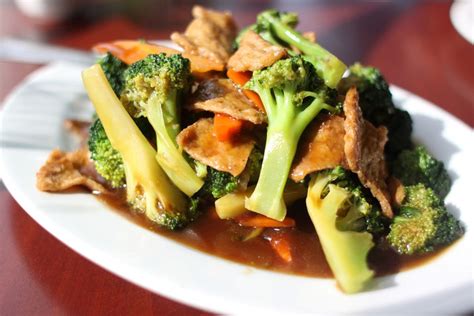 Vegan Chinese Seitan and Vegetable Stir-Fry Recipe