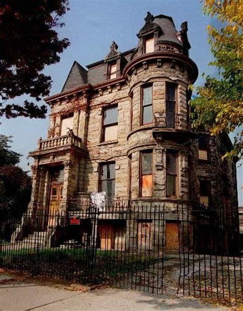 12 Creepy Stories and Urban Legends About Ohio