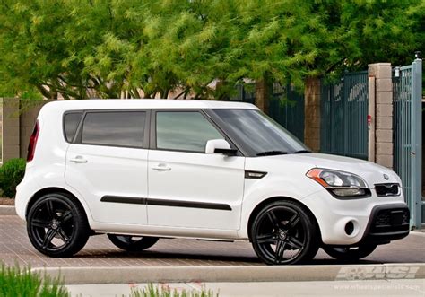 Black Rims: Kia Soul Black Rims