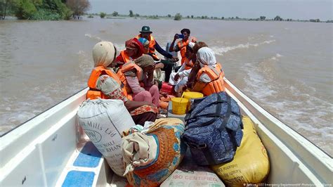 Pakistan: Thousands evacuated due to flooding – DW – 08/23/2023