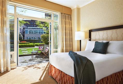 Luxury Rooms & Suites - Fairmont Waterfront Hotel Vancouver