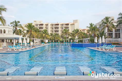 Hotel Riu Palace Pacifico Review: What To REALLY Expect If You Stay