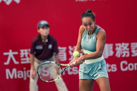 Hong Kong Tennis Open: Leylah Fernandez fights back to win first WTA ...