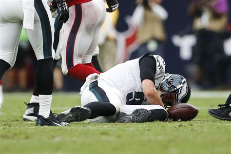 Nick Foles Injury: Eagles quarterback will be re-evaluated in 3-4 weeks - Bleeding Green Nation