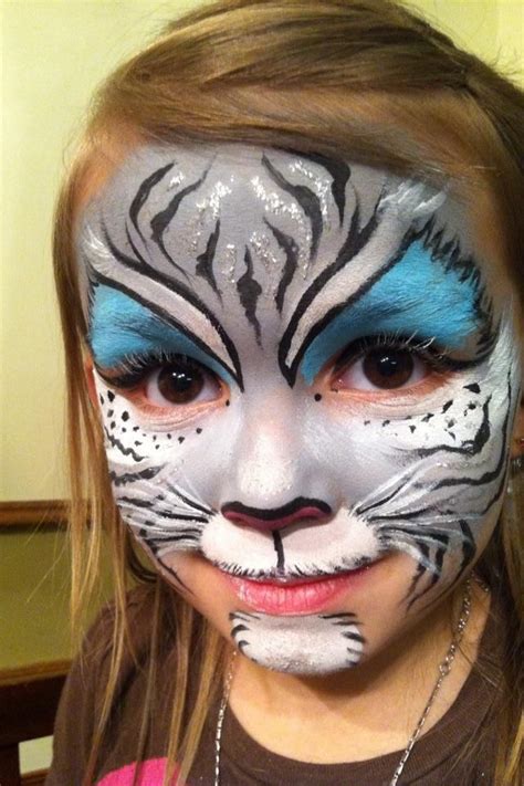 25+ best ideas about Cat face paintings on Pinterest | Halloween facepaint kids, Kitty face ...