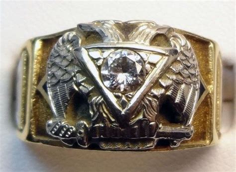 Vintage 32 degree Mason Gold Ring