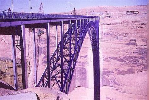 Glen Canyon Bridge (Page, 1959) | Structurae