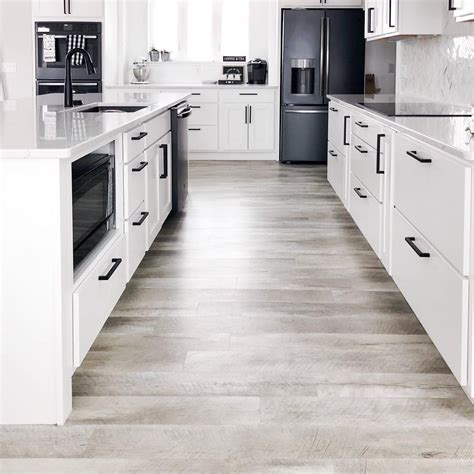 Modern Kitchen | Vinyl flooring kitchen, Vinyl plank flooring kitchen ...