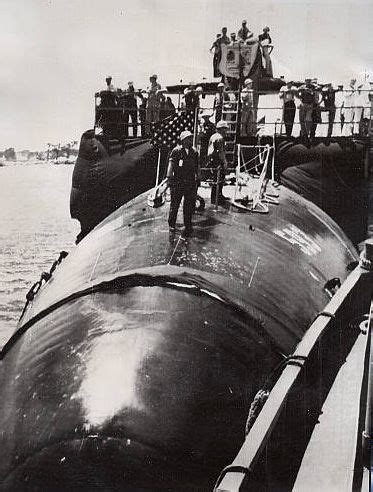 USS Thresher_launch | Submarines, Navy ships, Us navy submarines