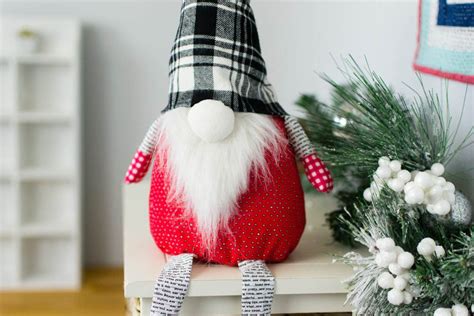 Christmas Gnome - free sewing pattern | Knitted christmas decorations ...