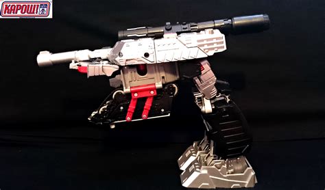 Combiner wars megatron gun mode with the DX9 upgrade kit