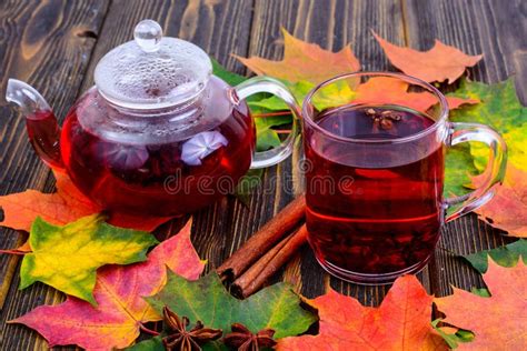 Dry Karkade Tea Leaves in the Wicker Basket on the Street Market. Sharm ...