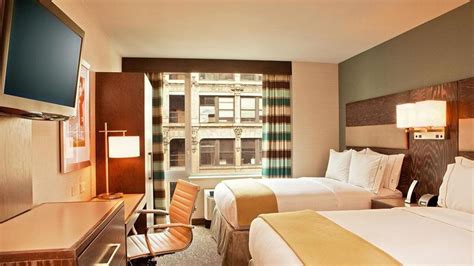 Holiday Inn Express Manhattan Times Square South em Nova York, os ...