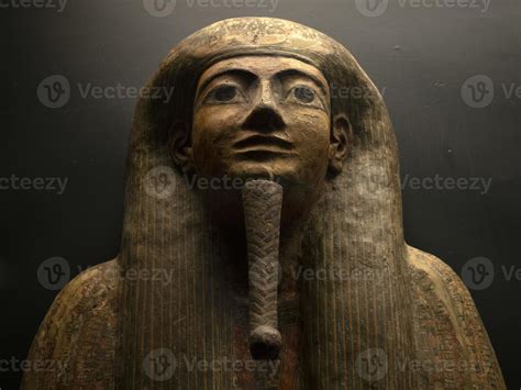 egyptian sarcophagus hieroglyphs close up detail 17230978 Stock Photo ...