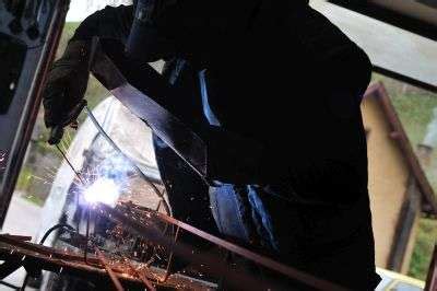 How to Treat Welders Eye – A Complete Guide For Beginners (2023)