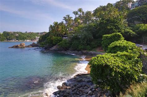 The Beaches of Manzanillo: Surf Spots & Swimming Beaches