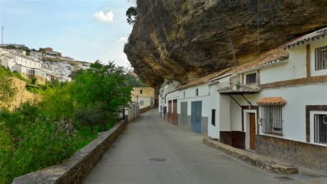 Visit Setenil de las Bodegas: Best of Setenil de las Bodegas, Andalusia Travel 2022 | Expedia ...