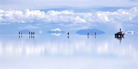 Perfect Reflections in the Salar de Uyuni | 5 Continents Production