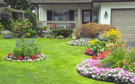 Nice 50 Simple and Beautiful Front Yard Landscaping Ideas on A Budget https://h… | Front yard ...