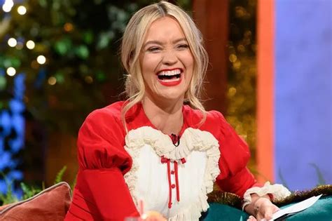 Love Island host Laura Whitmore thought to have earned almost €700,000 ...