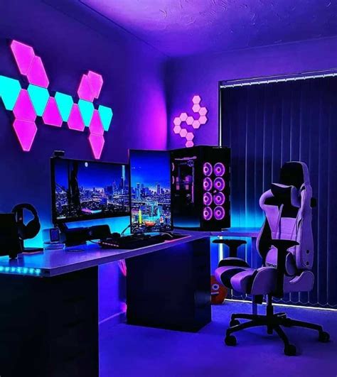 The Top 37 Computer Room Ideas - Next Luxury | Salas de informática, Sala de videogame, Sala de ...