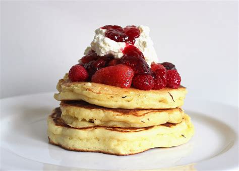 PicNic: Mixed Berry Pancakes