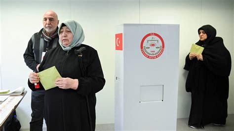 Germany's Turkish community start voting in critical Türkiye elections ...