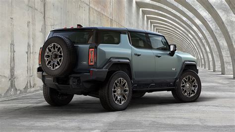 GMC HUMMER EV SUV Edition 1 reservations sold out in 10 minutes | Fox ...