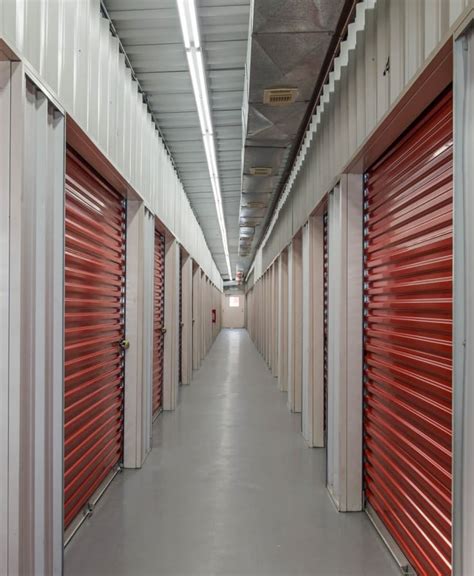 Self Storage Units Near 2300 W Bay Area BLVD at StorQuest Self Storage ...