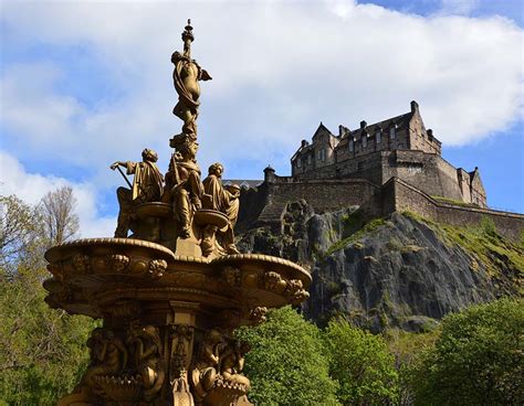 10 best hotels overlooking Edinburgh Castle in 2023 for all budgets - Lost In Landmarks