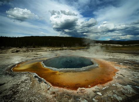 Yellowstone Area Experiences 193 Earthquakes in a Month: Report