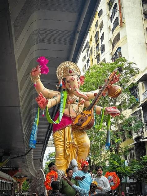 Ganesh Chaturthi in Mumbai, India : r/hinduism