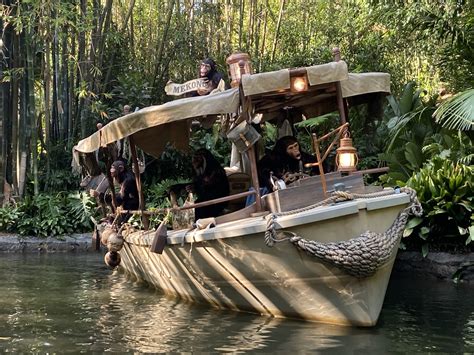 REVIEW: Disneyland’s Jungle Cruise redo succeeds while preserving kitschy spirit - Theme Park ...