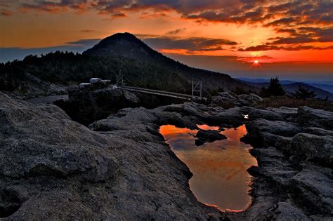 Grandfather Mountain sunrise. | Grandfather mountain, Natural landmarks, Sunrise